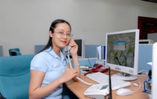 商务白领亚洲美女写真中国白领商务电话办公办公室图片
