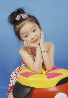 最漂亮美丽的小姑娘漂亮儿童漂亮儿童幼儿小孩人物图库摄影300DPIJPG图片
